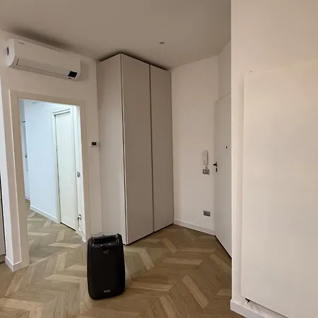 Palazzi Private Entrance And Parking Apartment Genoa